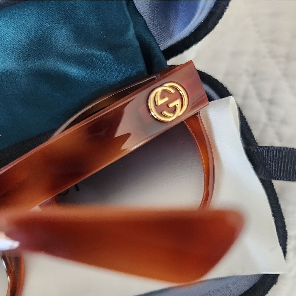 Gucci sunglasses new in case - Picture 5 of 12